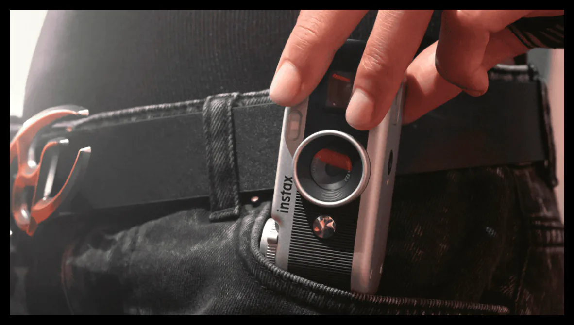 دوربین دیجیتال Fujifilm Instax Pal 2 با اتصال مستقیم به گوشی هوشمند